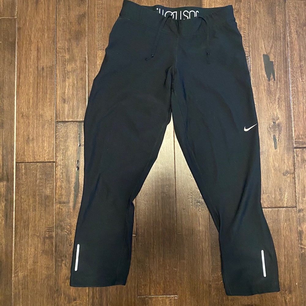 Nike cropped leggings